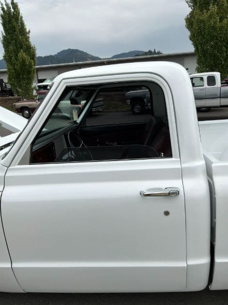 1967 Chevrolet C-10 thumbnail 25