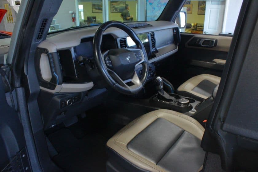 2022 Ford Bronco thumbnail 5