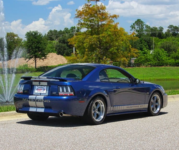 2003 Ford Mustang GT thumbnail 6