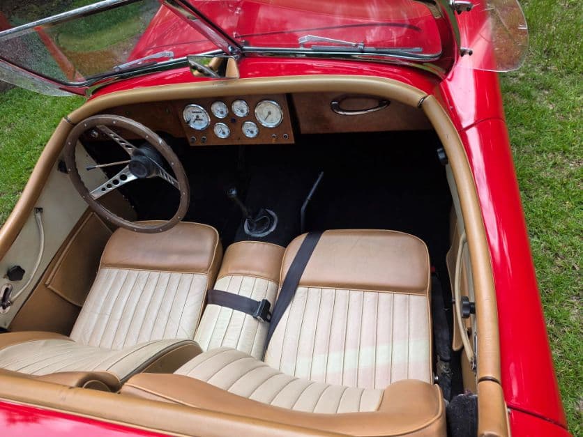 1951 Jaguar XK120 thumbnail 5