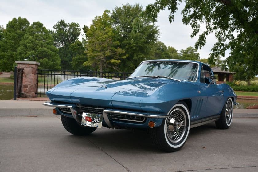 1965 Chevrolet Corvette thumbnail 3