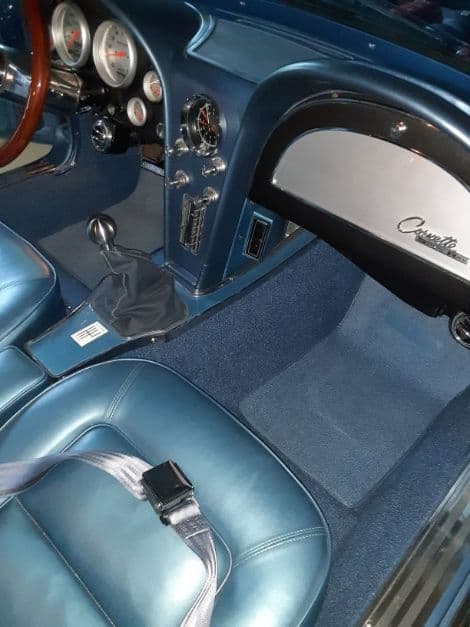 1965 Chevrolet Corvette thumbnail 8