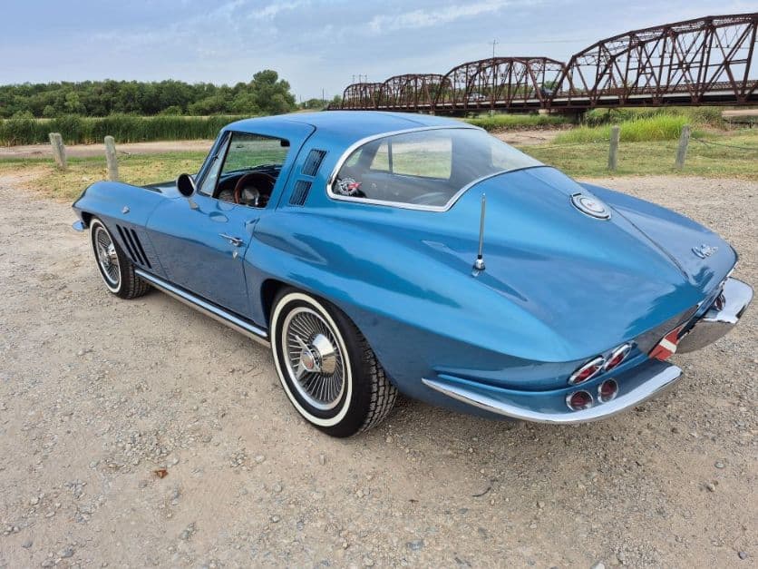 1965 Chevrolet Corvette thumbnail 6