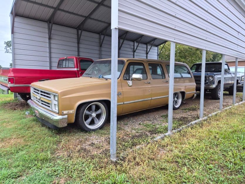 1985 Chevrolet Suburban thumbnail 10