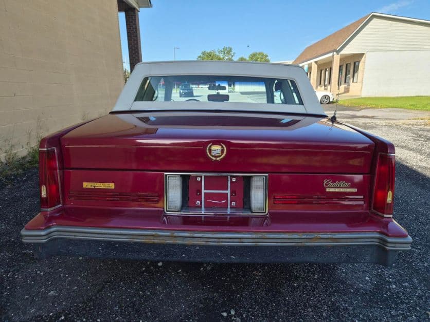 1988 Cadillac Coupe Deville thumbnail 5