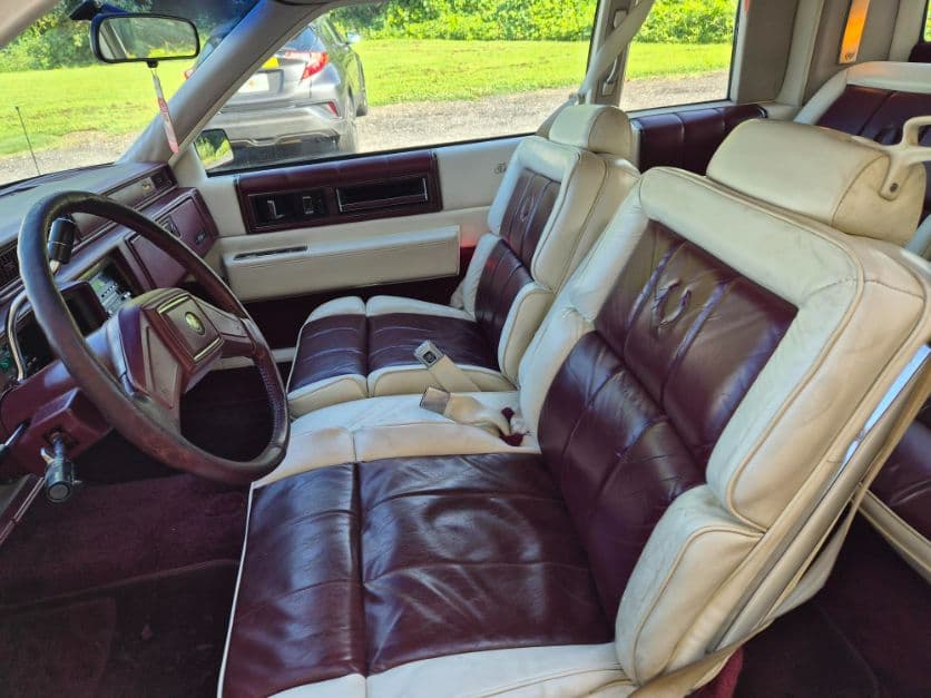 1988 Cadillac Coupe Deville thumbnail 8