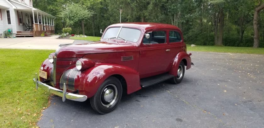 1939 Pontiac Touring Sedan thumbnail 3
