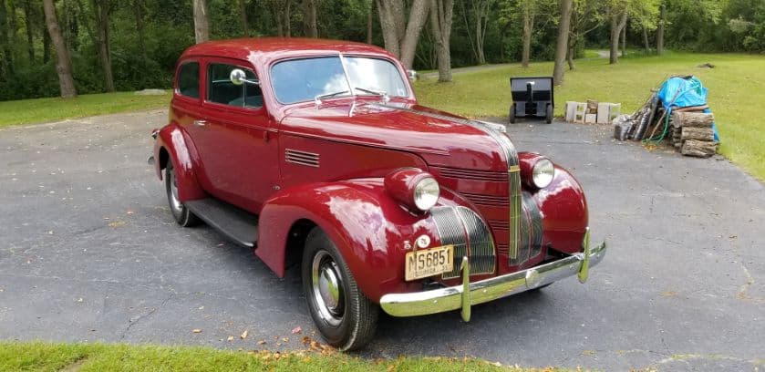 1939 Pontiac Touring Sedan — photo 1