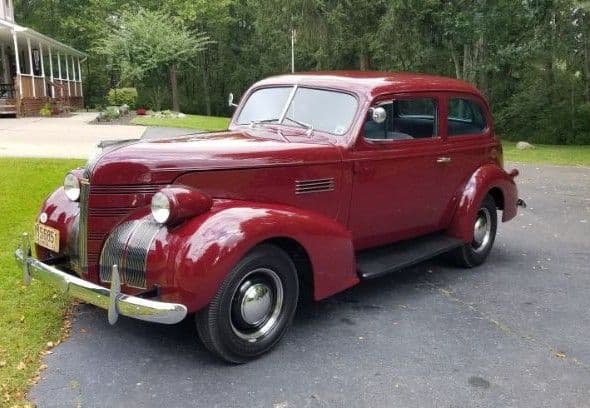 1939 Pontiac Touring Sedan