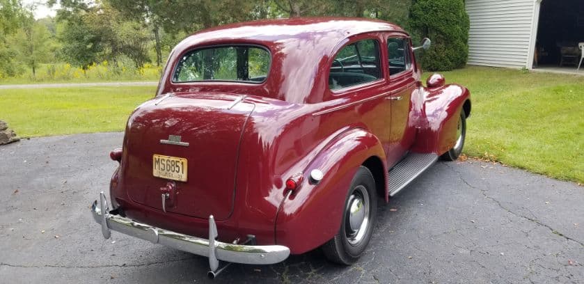 1939 Pontiac Touring Sedan thumbnail 4