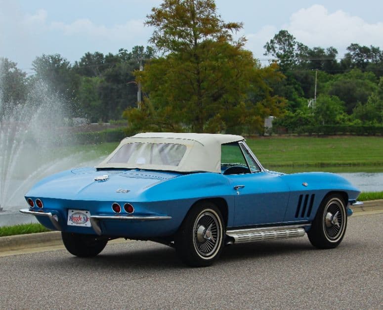 1965 Chevrolet Corvette thumbnail 4