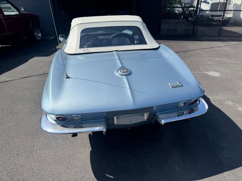 1966 Chevrolet Corvette Convertible thumbnail 5