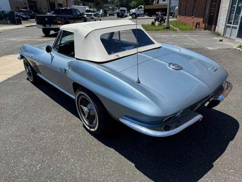 1966 Chevrolet Corvette Convertible thumbnail 6