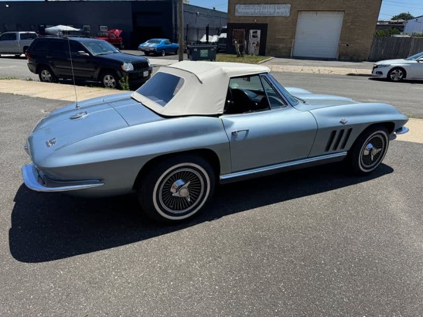 1966 Chevrolet Corvette Convertible thumbnail 3