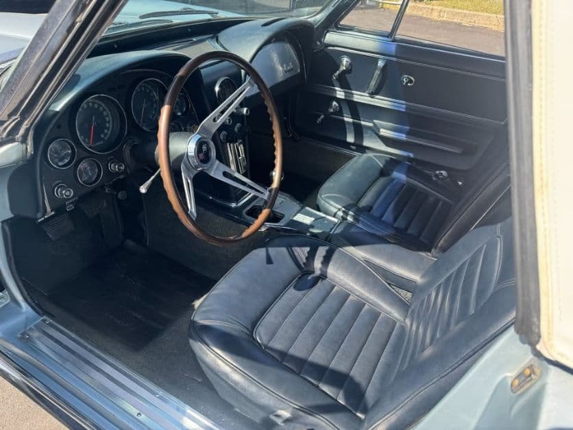 1966 Chevrolet Corvette Convertible thumbnail 12