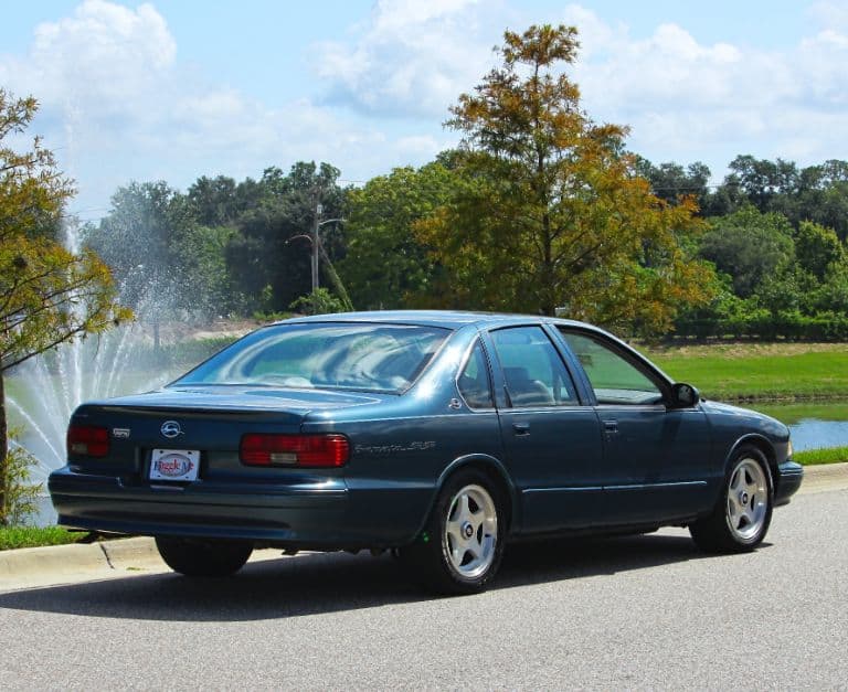 1996 Chevrolet Impala SS thumbnail 3