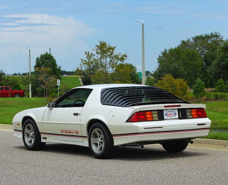 1990 Chevrolet Camaro IROC Z thumbnail 13