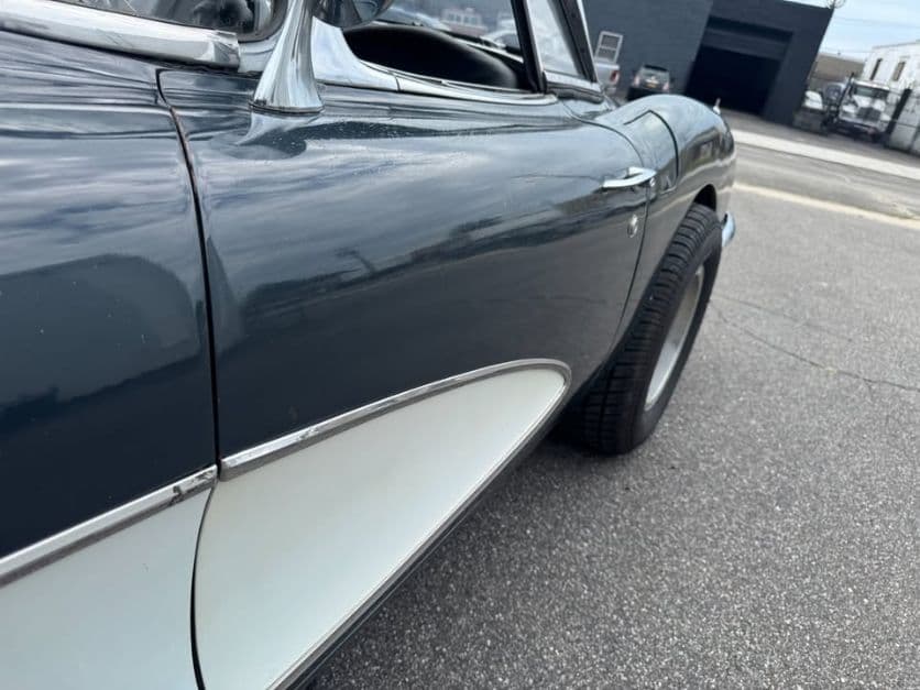 1958 Chevrolet Corvette Convertible thumbnail 7
