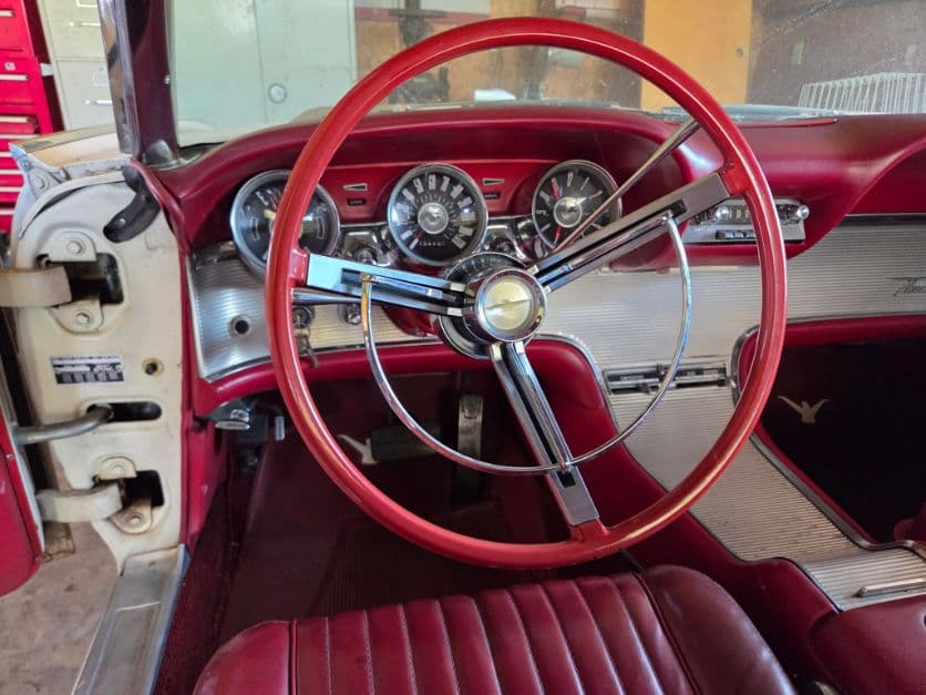 1962 Ford Thunderbird Convertible thumbnail 17