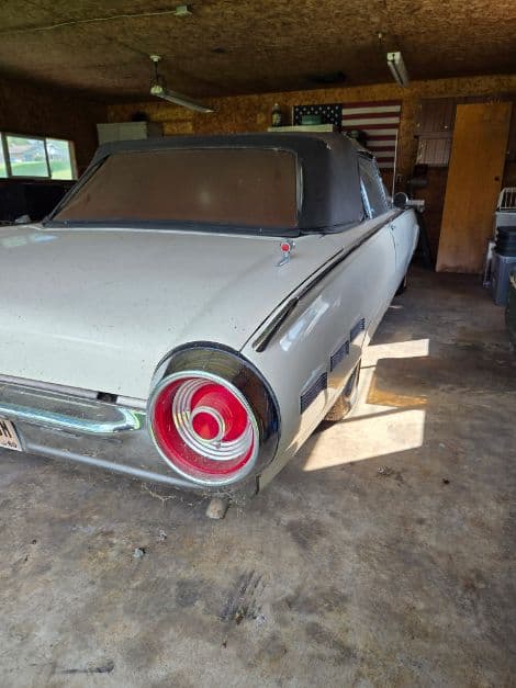 1962 Ford Thunderbird Convertible thumbnail 3
