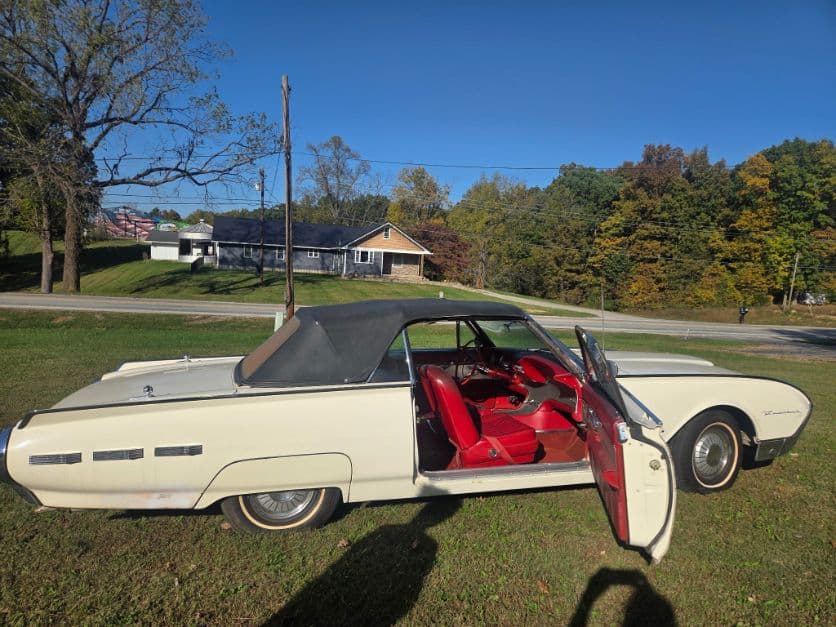 1962 Ford Thunderbird Convertible thumbnail 6