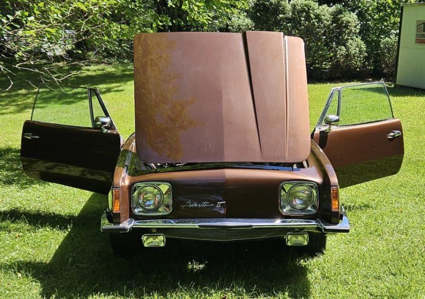 1972 Studebaker Avanti II thumbnail 6
