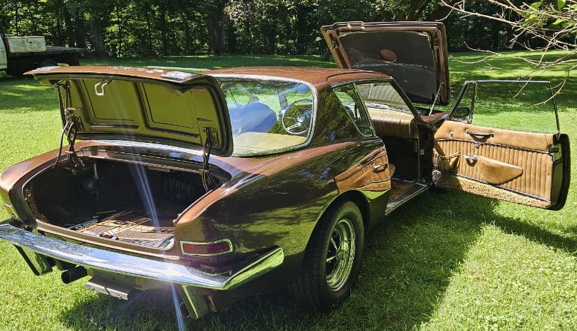 1972 Studebaker Avanti II thumbnail 3