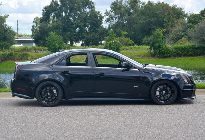 2009 Cadillac CTS-V thumbnail 3