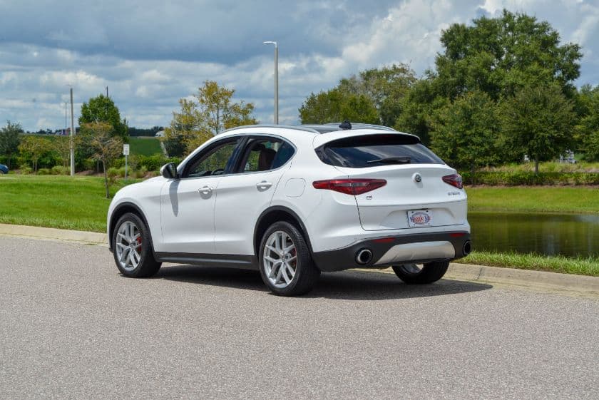 2019 Alfa Romeo Stelvio — photo 12
