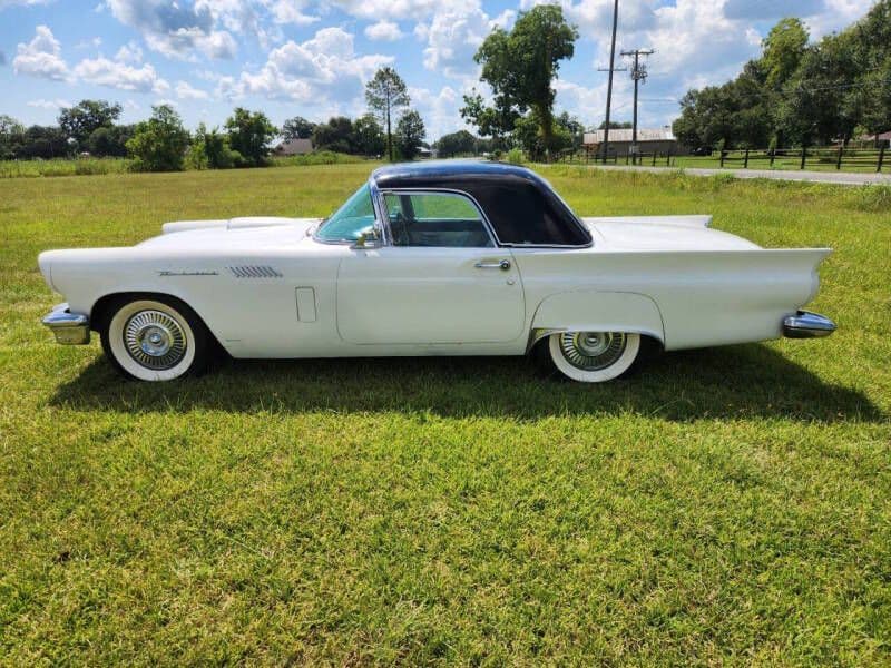 1957 Ford Thunderbird Convertible thumbnail 4