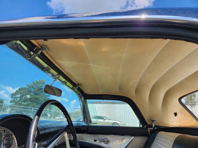 1957 Ford Thunderbird Convertible thumbnail 9