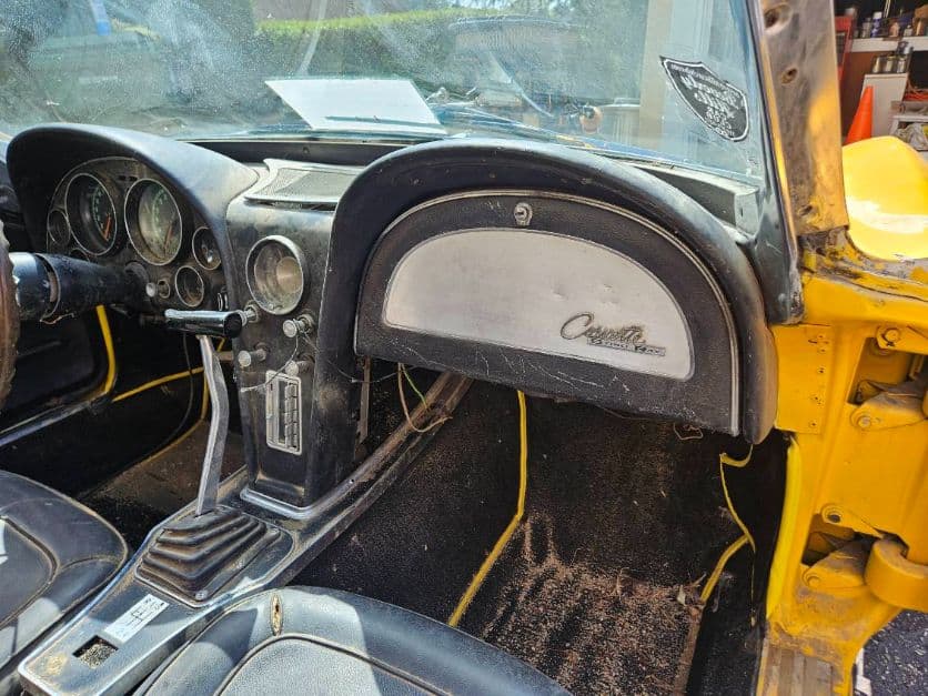 1965 Chevrolet Corvette Convertible thumbnail 25