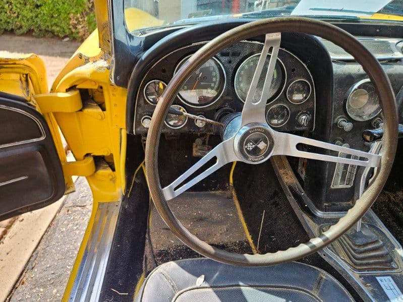 1965 Chevrolet Corvette Convertible thumbnail 27
