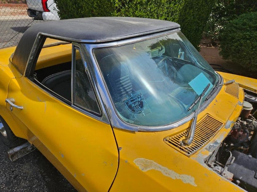 1965 Chevrolet Corvette Convertible thumbnail 4