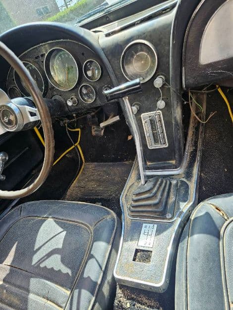1965 Chevrolet Corvette Convertible thumbnail 20