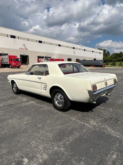 1966 Ford Mustang thumbnail 4
