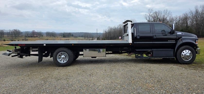 2019 Ford F650 — photo 2