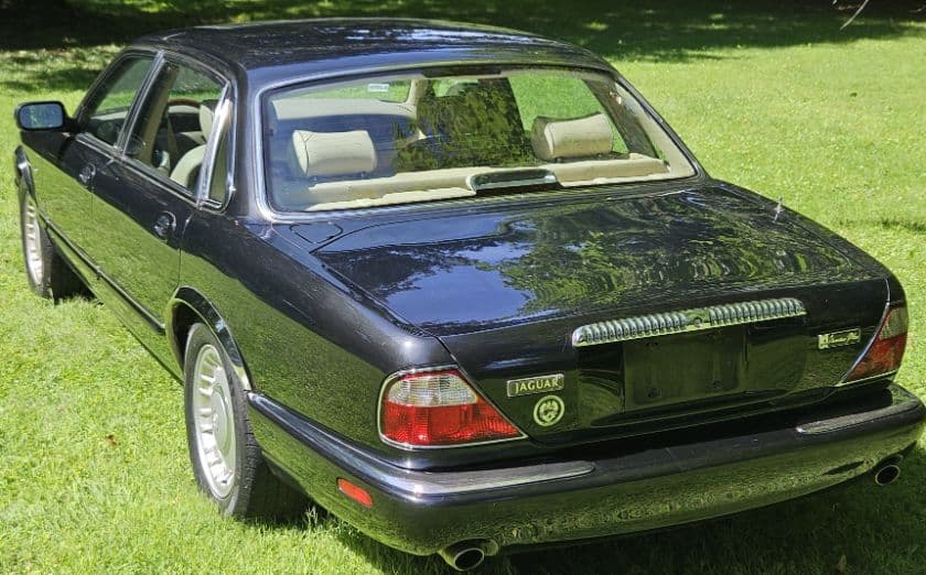 2000 Jaguar XJ Vanden Plas thumbnail 3