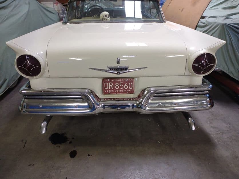 1957 Ford Fairlane thumbnail 5
