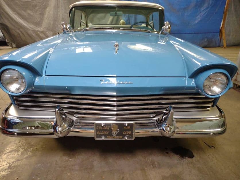 1957 Ford Fairlane thumbnail 3