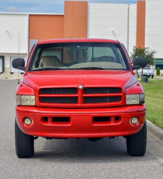 2001 Dodge Pickup — photo 2