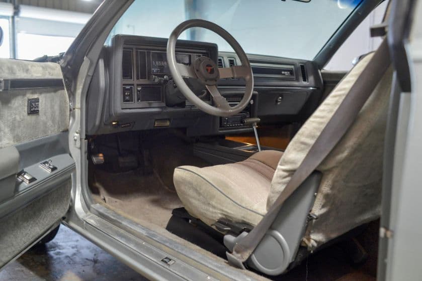 1987 Buick T-Type thumbnail 11