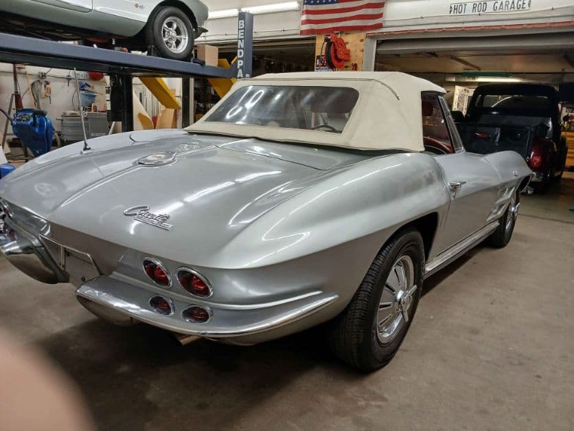 1964 Chevrolet Corvette Convertible thumbnail 4