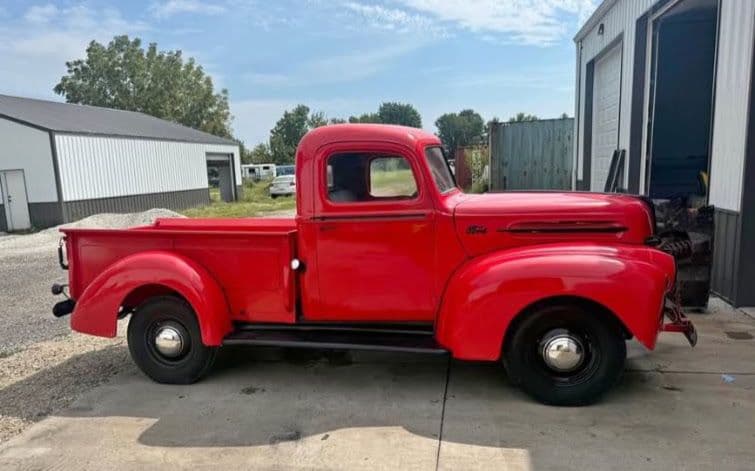 1946 Ford Pickup — photo 1