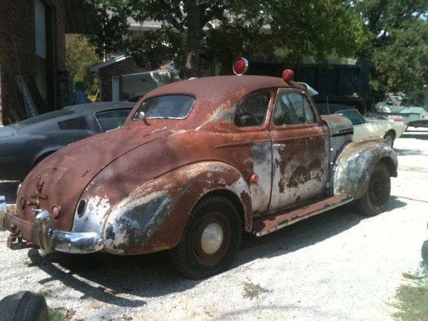 1940 Chevrolet Master Deluxe Police Car thumbnail 3