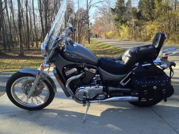 2005 Suzuki Boulevard — photo 1