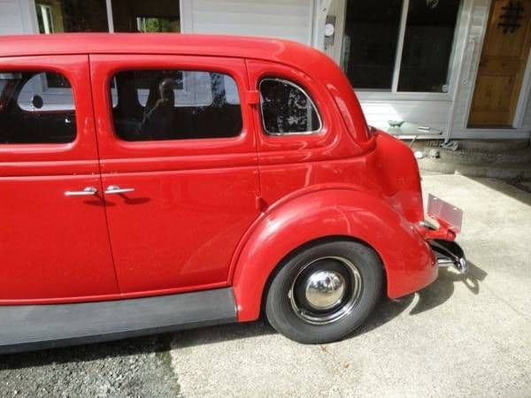1936 Ford Deluxe thumbnail 4