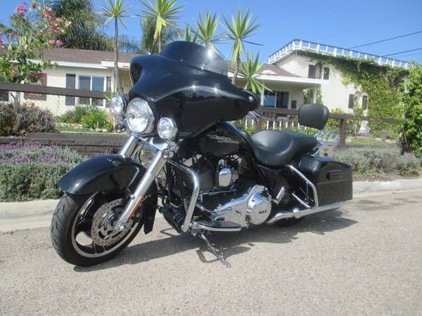 2013 Harley Davidson Street Glide — photo 1