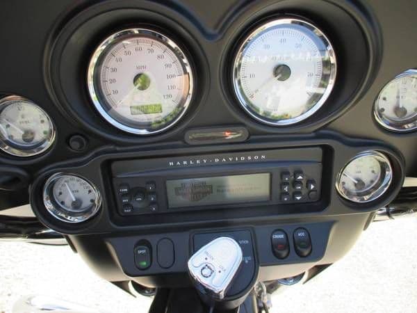 2013 Harley Davidson Street Glide thumbnail 3