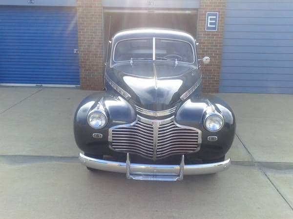 1941 Chevrolet Super Deluxe thumbnail 3